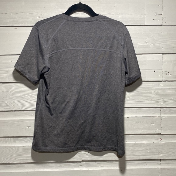 One tooth shirt - Picture 3 of 3